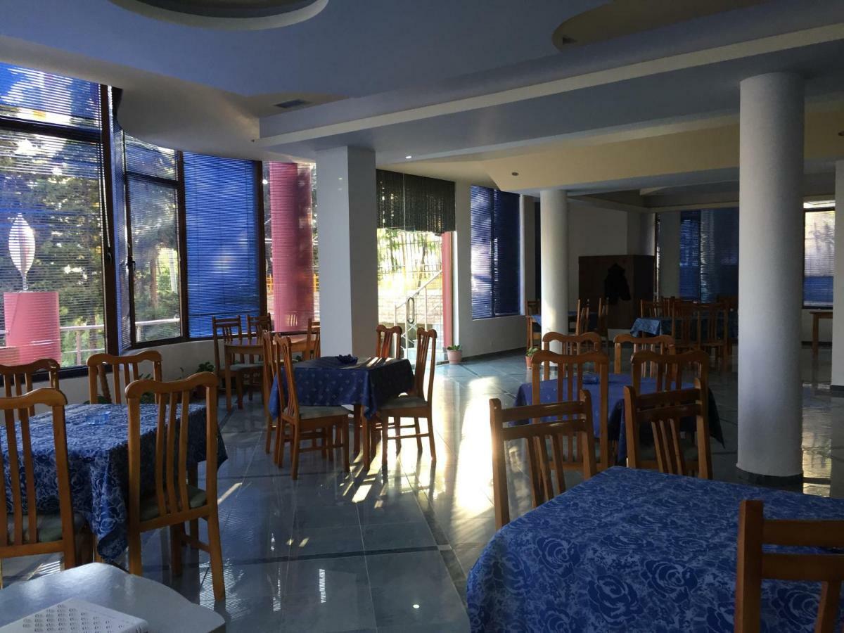 דורס Hotel Moris מראה חיצוני תמונה