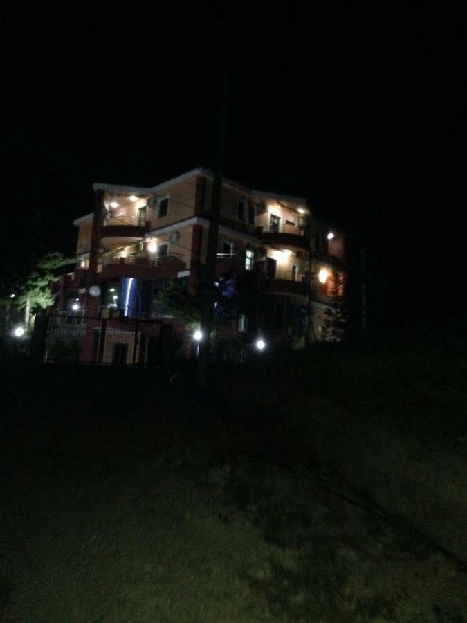 דורס Hotel Moris מראה חיצוני תמונה